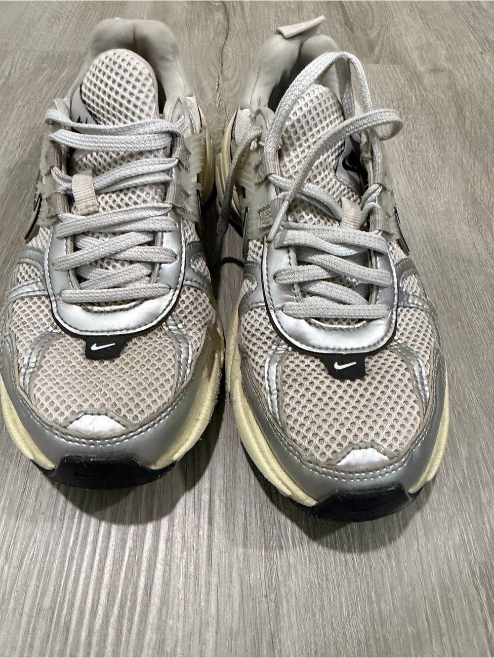 Nike Women's Grey and Black Mesh Running Sneakers